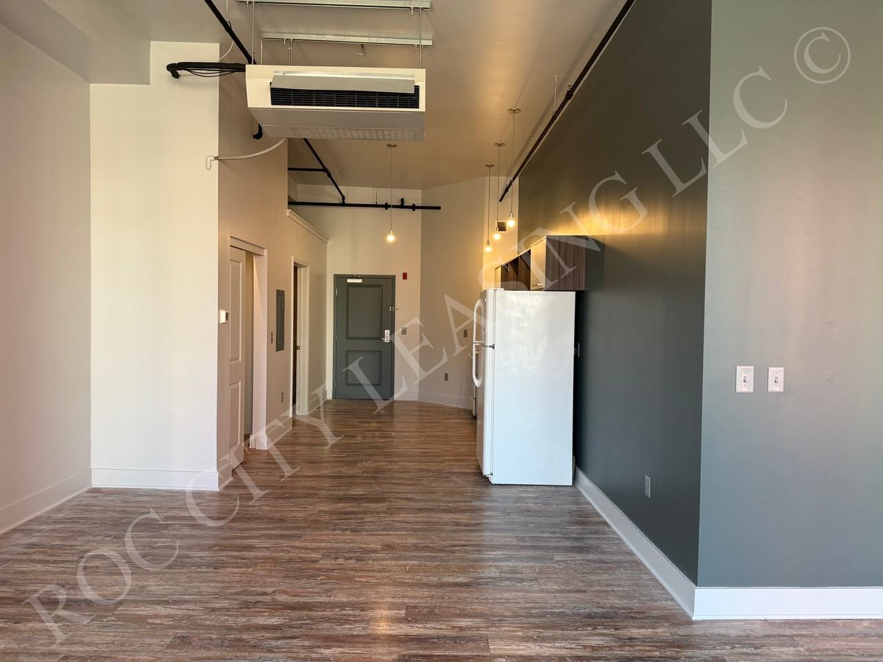 155 Saint Paul St #03SERIES - Photo 4 of 7