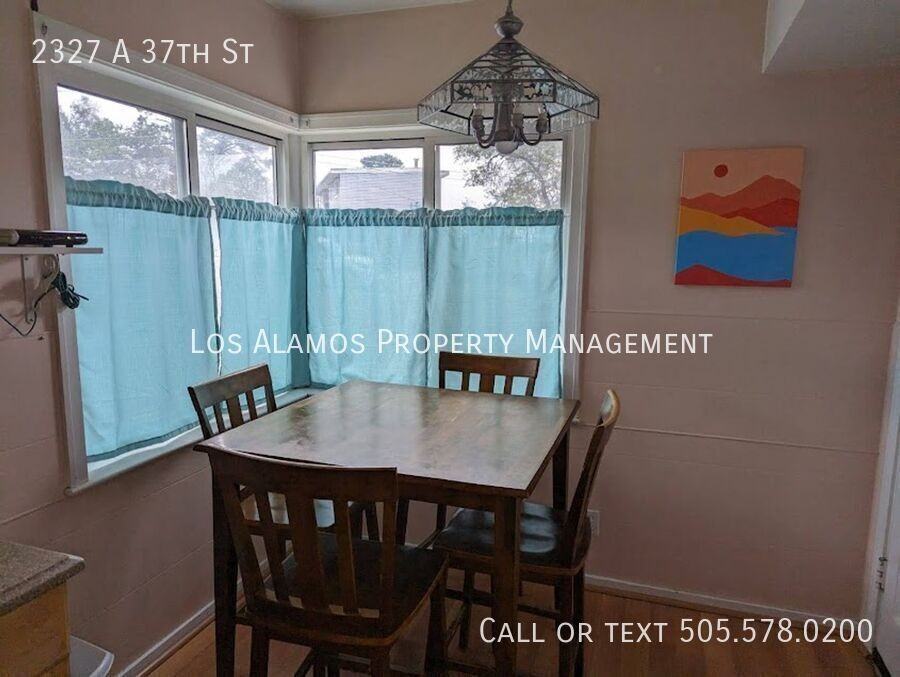 2327 37th St - Photo 2 of 7