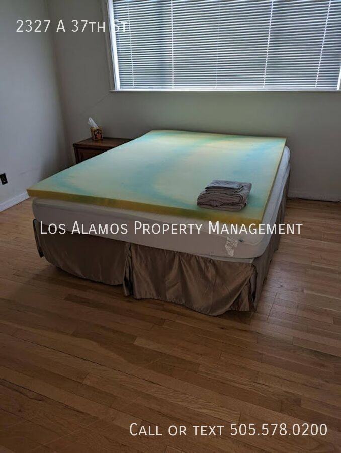 2327 37th St - Photo 6 of 7