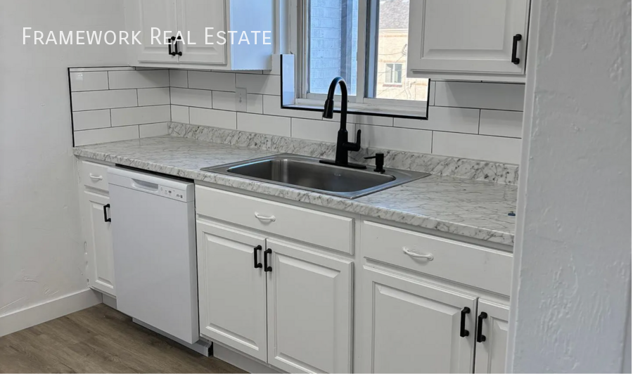 1524 Wabash St #1 - Photo 4 of 50