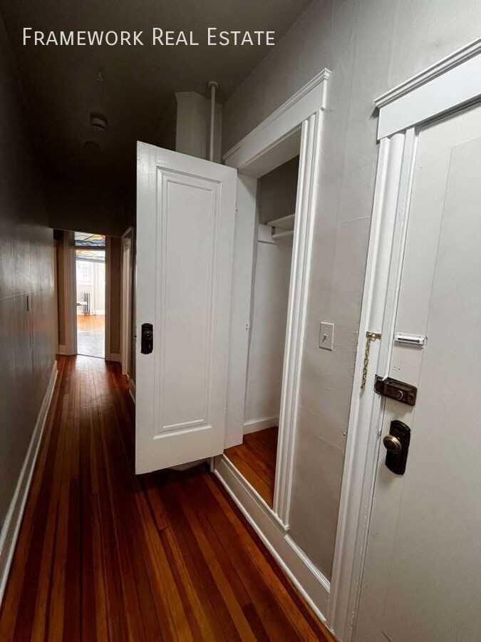 1379 Detroit St #4 - Photo 6 of 19