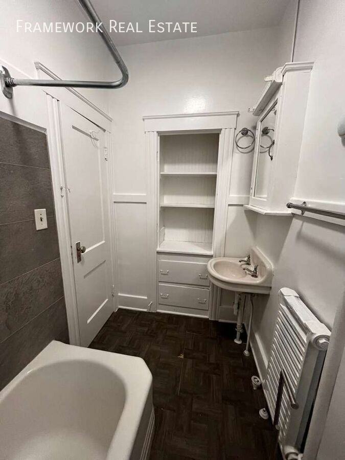 1379 Detroit St #4 - Photo 7 of 19