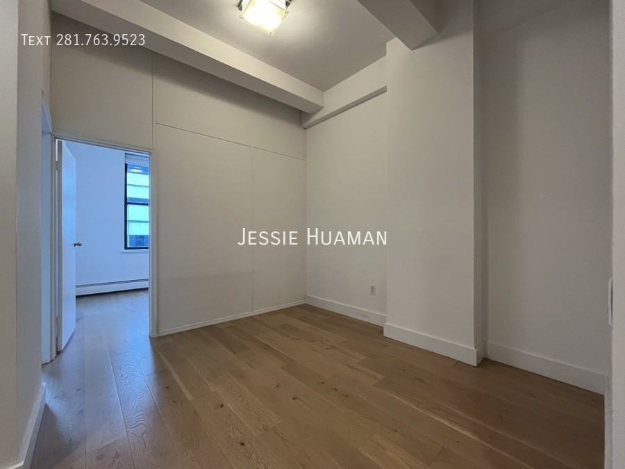 Park & Park Place #9DE - Photo 2 of 10