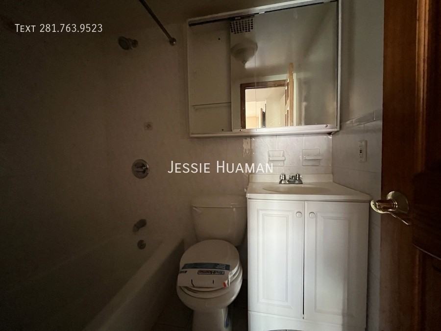 49 W 74th St #PH1 - Photo 5 of 12