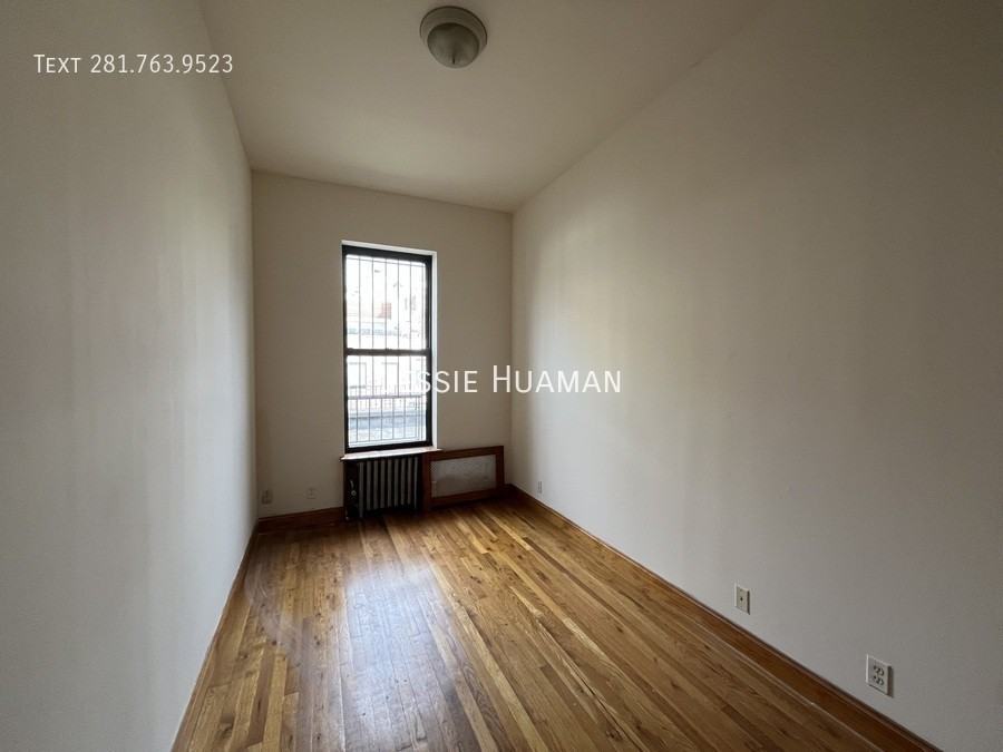 49 W 74th St #PH1 - Photo 6 of 12