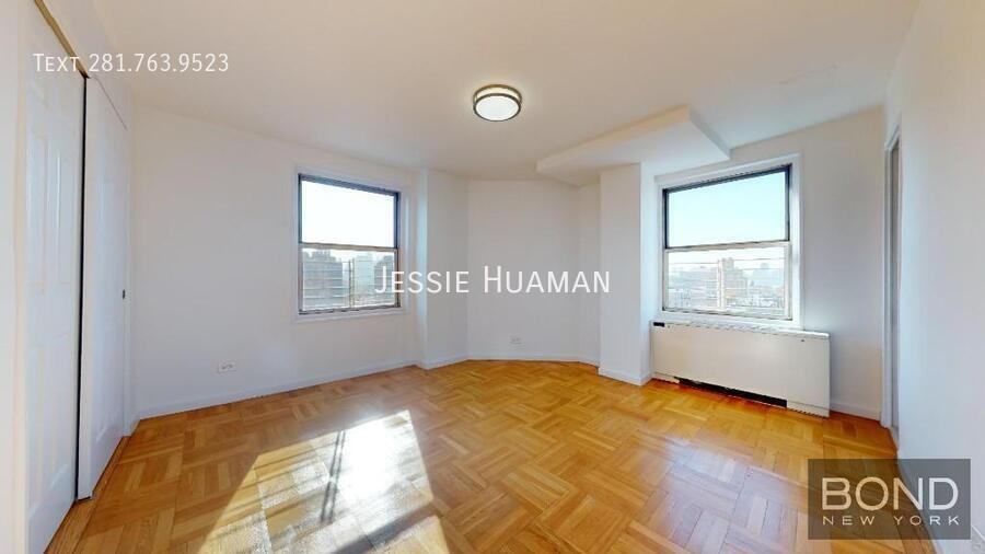 33 Greenwich Ave #15 - Photo 4 of 7