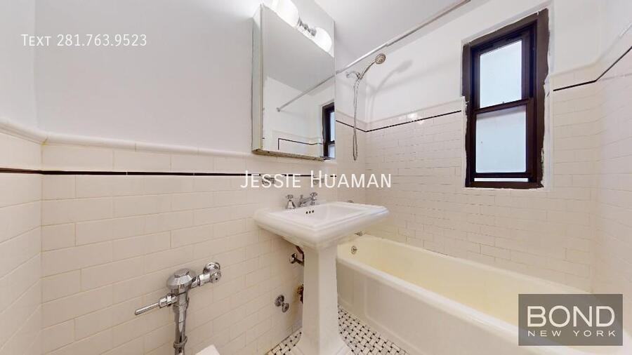 141 E 56th St #J - Photo 4 of 4