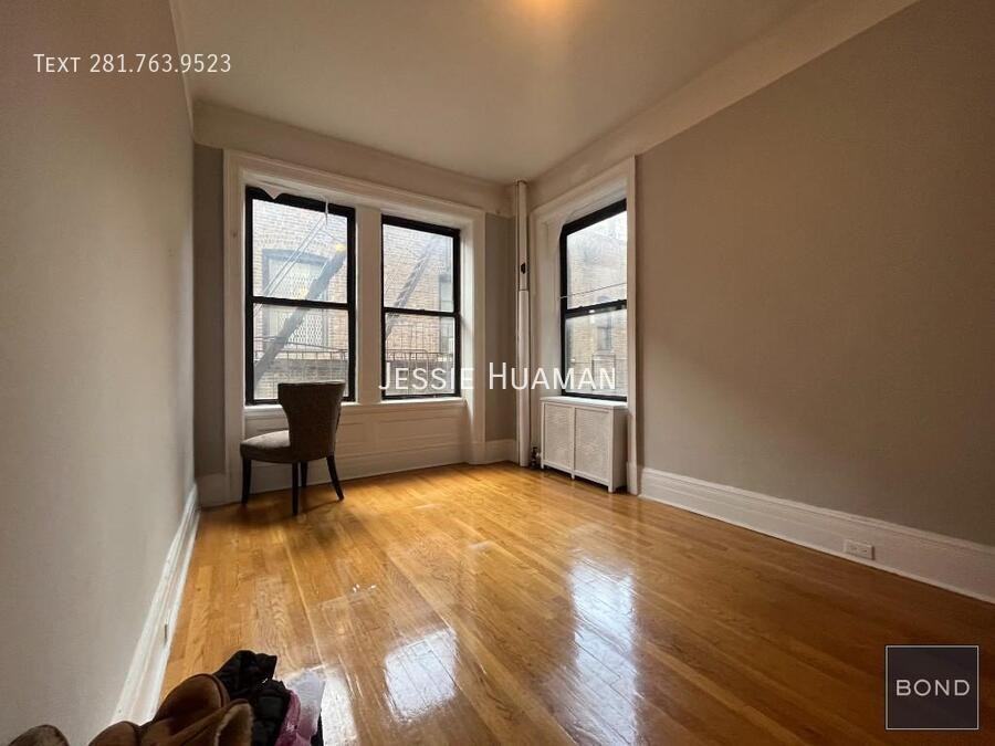 220 W 98th St #H - Photo 4 of 9