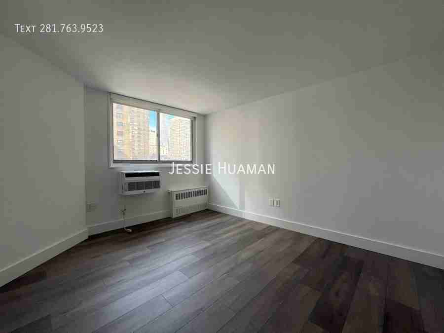 480 2nd Ave #E - Photo 7 of 9