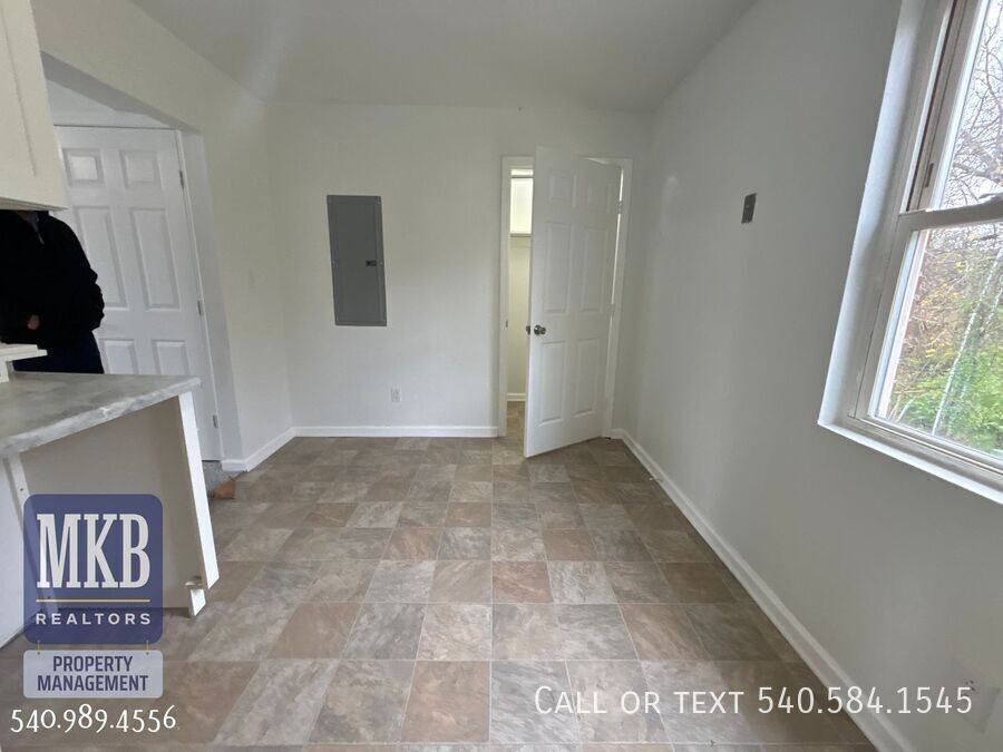 1227 Ruddell Rd - Photo 7 of 18