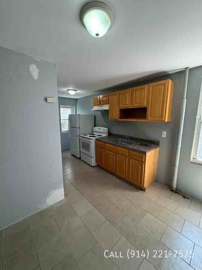 68 Jackson St - Photo 3 of 45