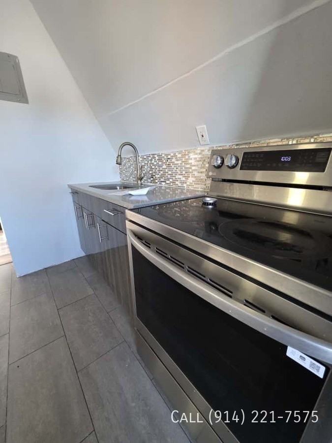 157 Buena Vista Ave - Photo 2 of 9