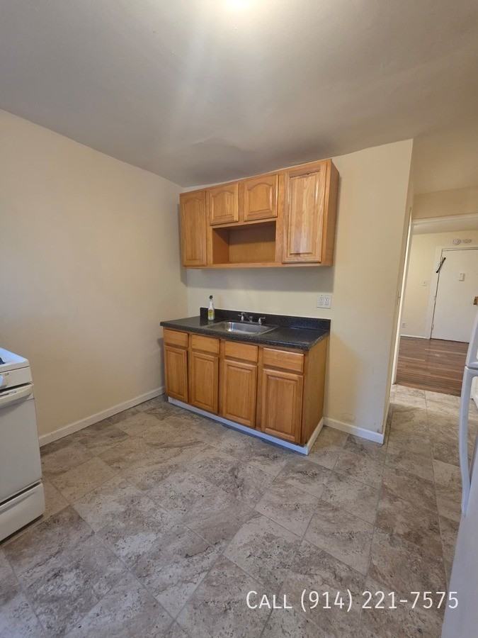 35 Cliff St - Photo 2 of 9