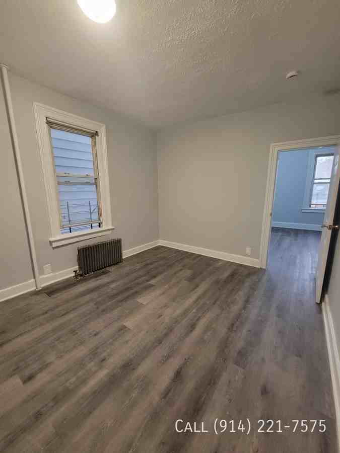 160 Waverly St - Photo 7 of 8