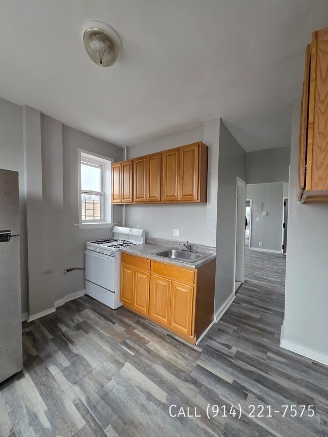 41 Linden St #4N - Photo 6 of 9