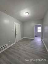 18 Seymour St #2R - Photo 1 of 1