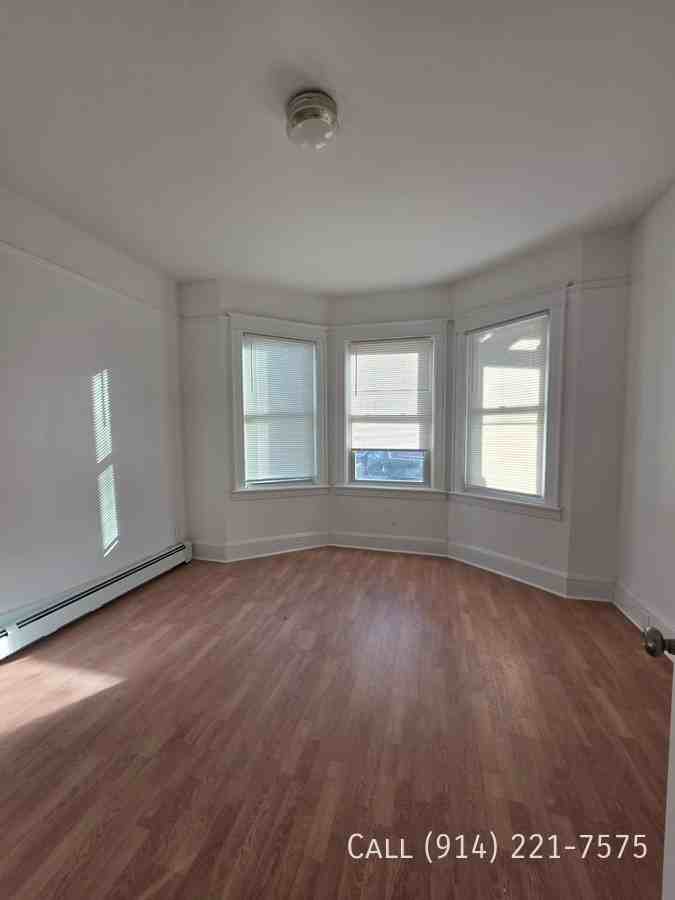 622 Agar St #1 - Photo 2 of 10