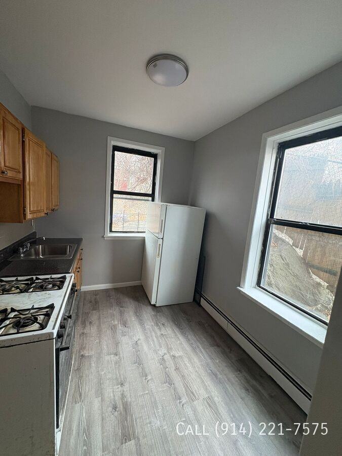 609 Van Cortlandt Park Ave #1 - Photo 2 of 4