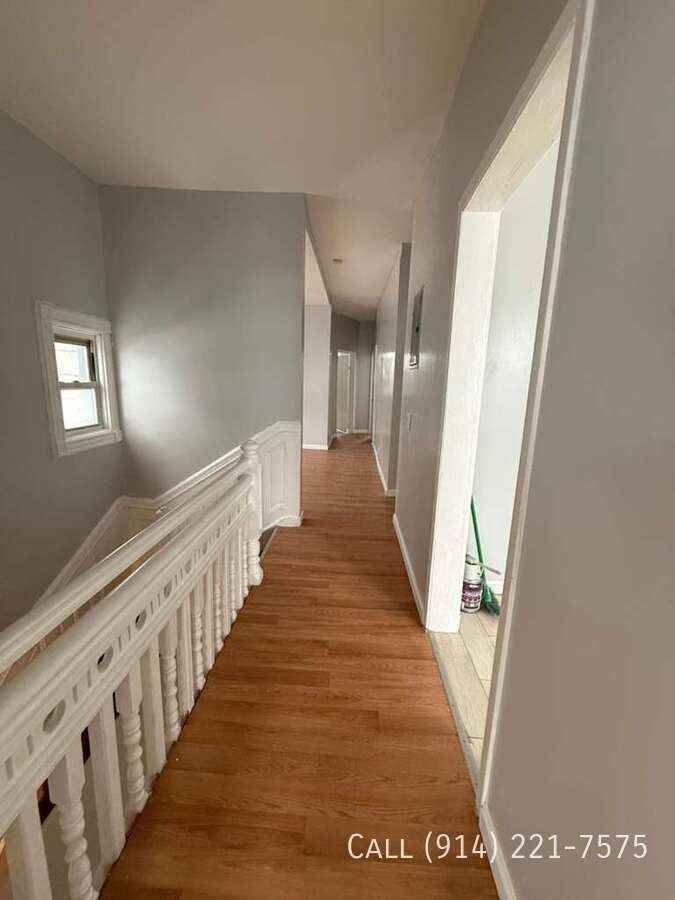 584 Warburton Ave #2 - Photo 2 of 7