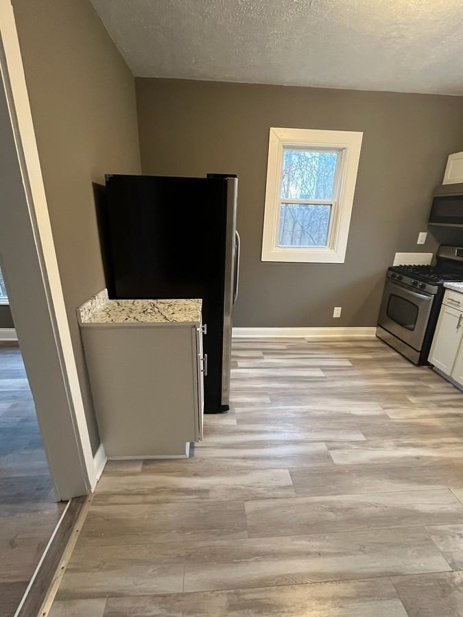 239 Straight Ave Sw - Photo 3 of 13