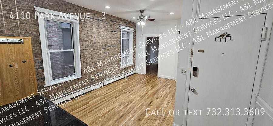 4110 Park Ave #3 - Photo 4 of 23