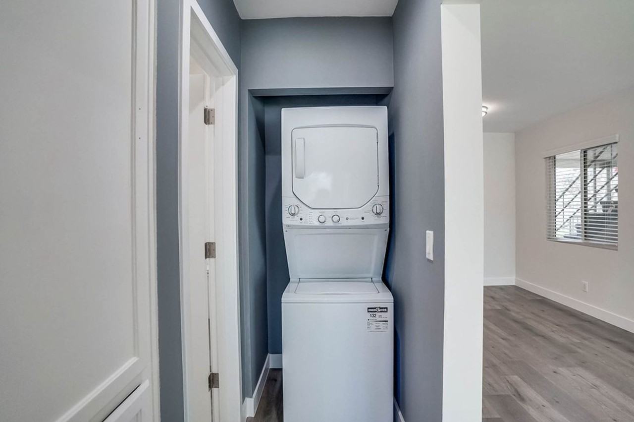 4105 Somerset Dr #4105A - Photo 4 of 19