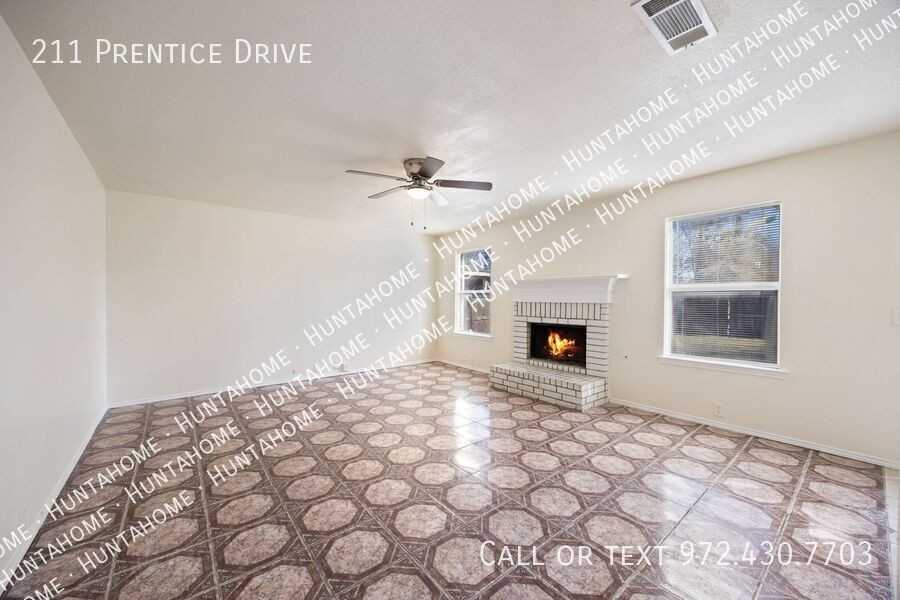 211 Prentice Dr - Photo 6 of 25