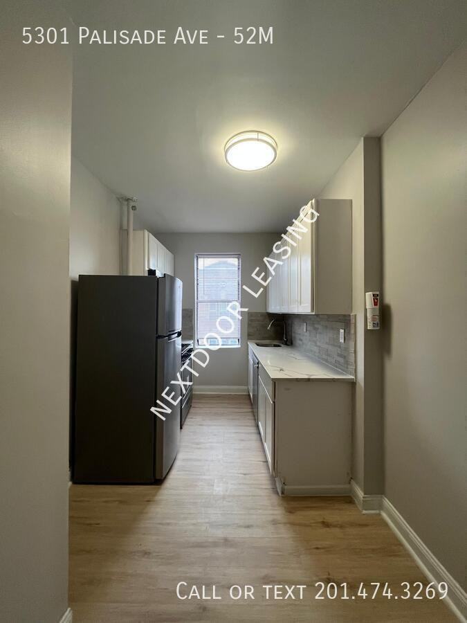 5301 Palisade Ave #52M - Photo 3 of 7