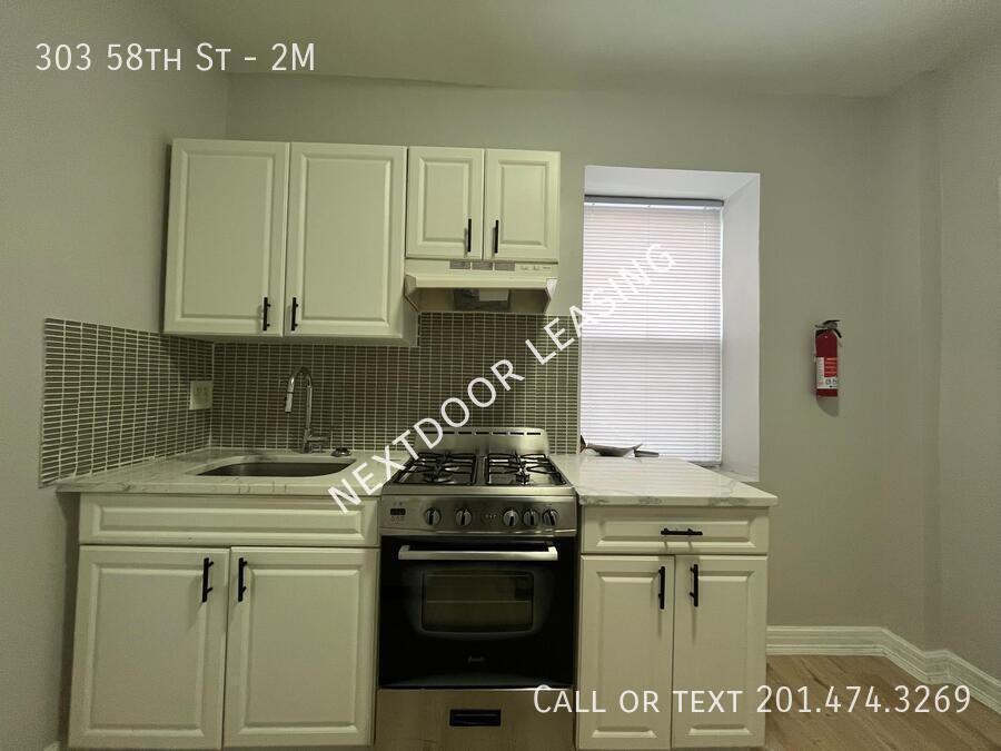 303 58th St #2M - Photo 2 of 5