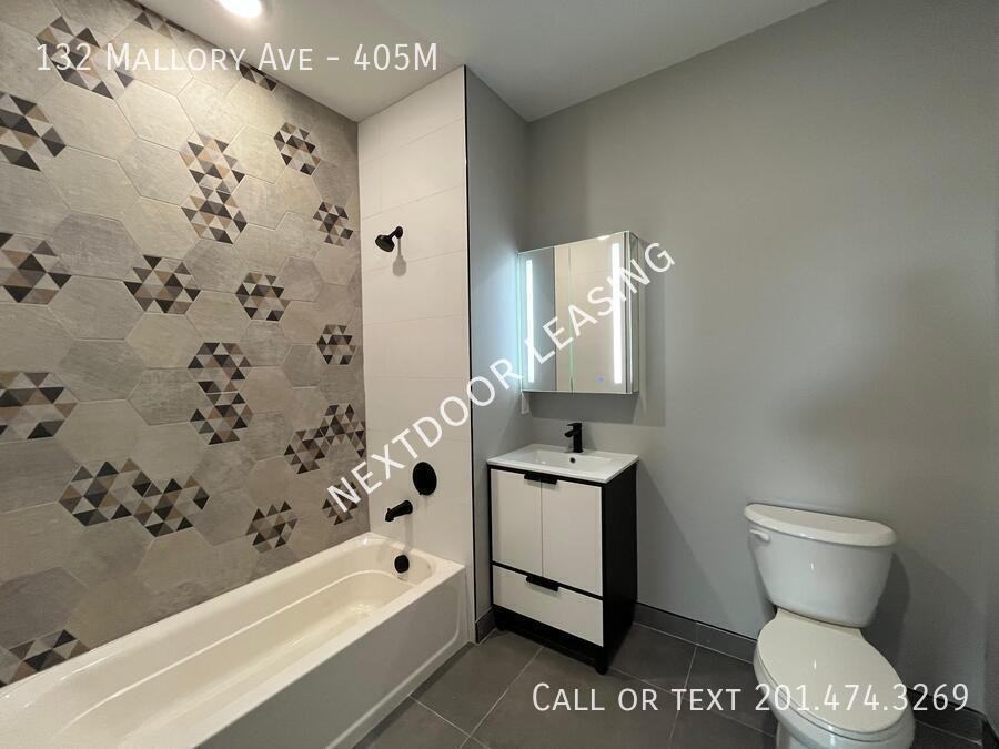 132 Mallory Ave #405M - Photo 7 of 14