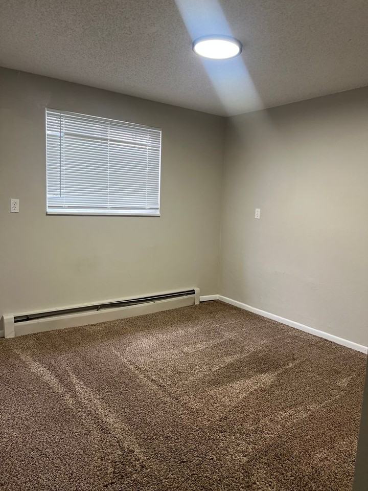 2915 Sage St #2 - Photo 3 of 24