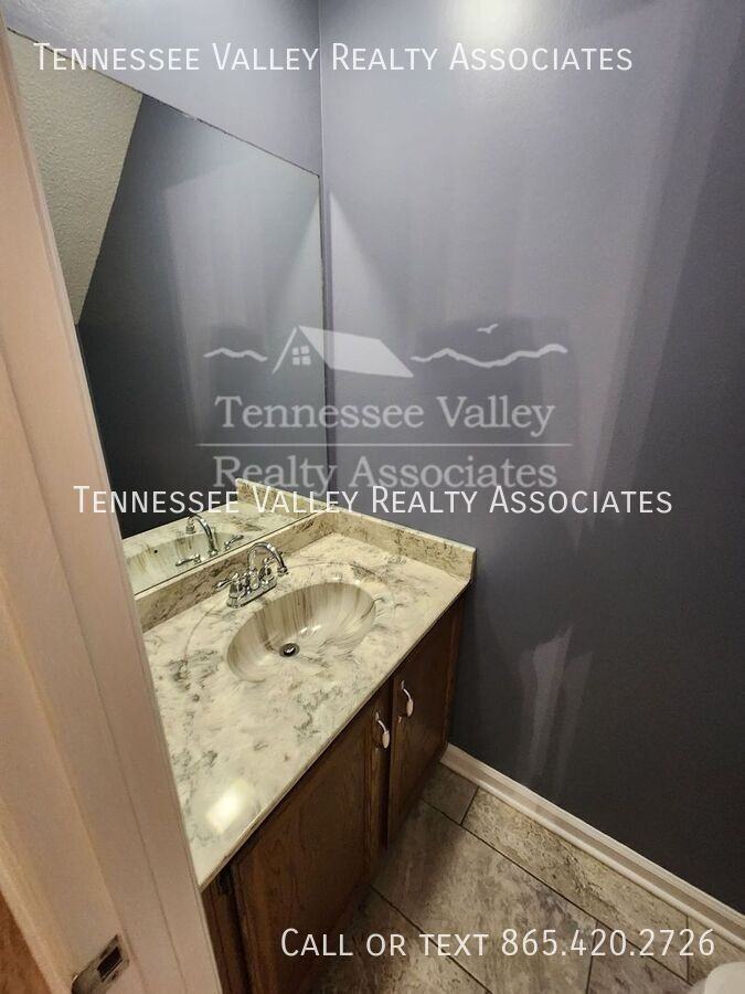 433 Bramblewood Ln - Photo 7 of 20