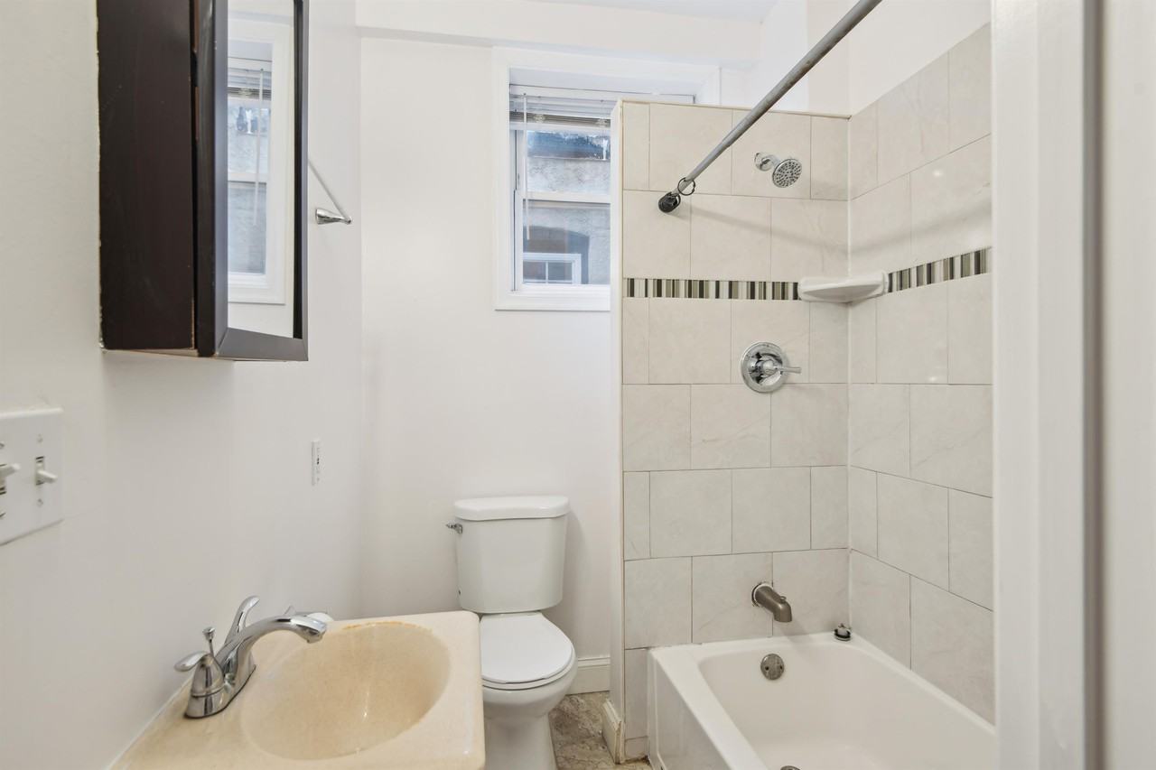 1606 Gwynns Falls Pkwy #3 - Photo 6 of 10