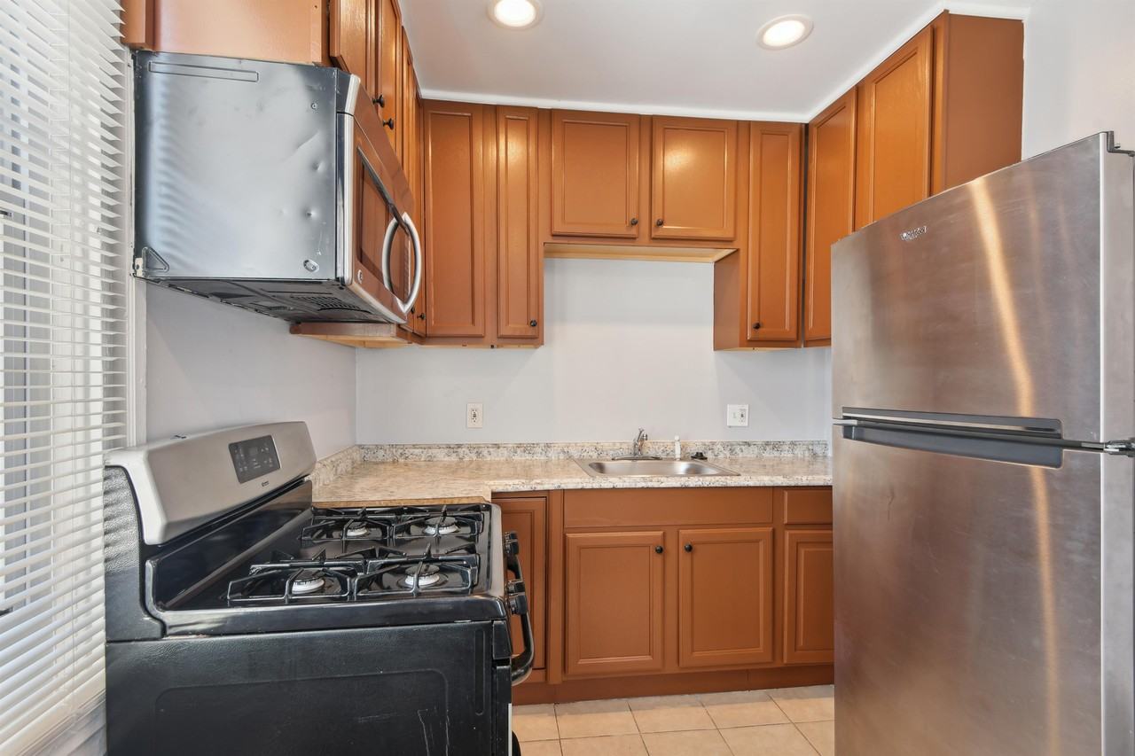 1606 Gwynns Falls Pkwy #3 - Photo 7 of 10