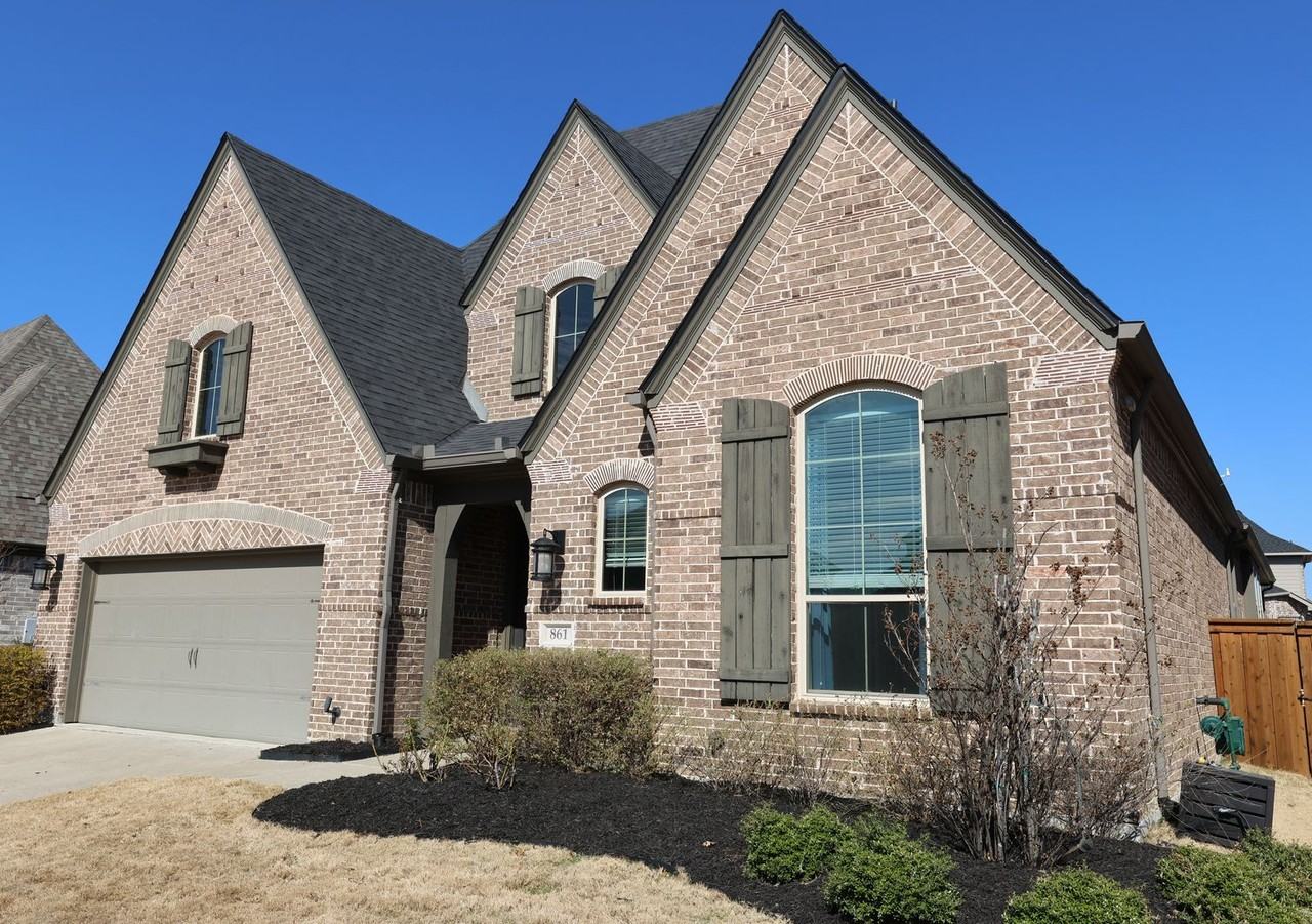 861 Agave Dr - Photo 2 of 50