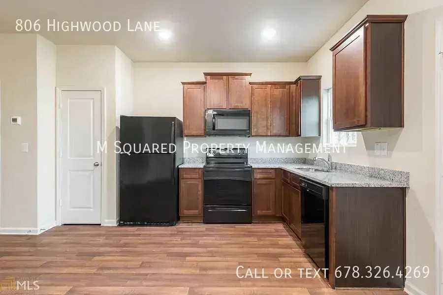 806 Highwood Ln - Photo 4 of 26