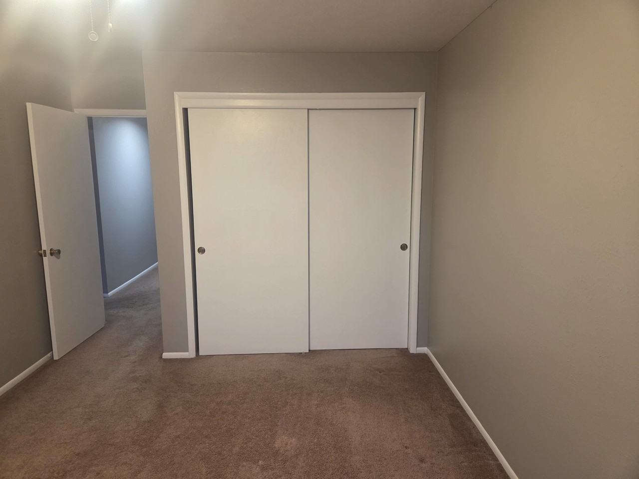 WPARK APARTMENTS - Photo 5 of 9