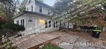 featured image of 882 Locust Dr #4