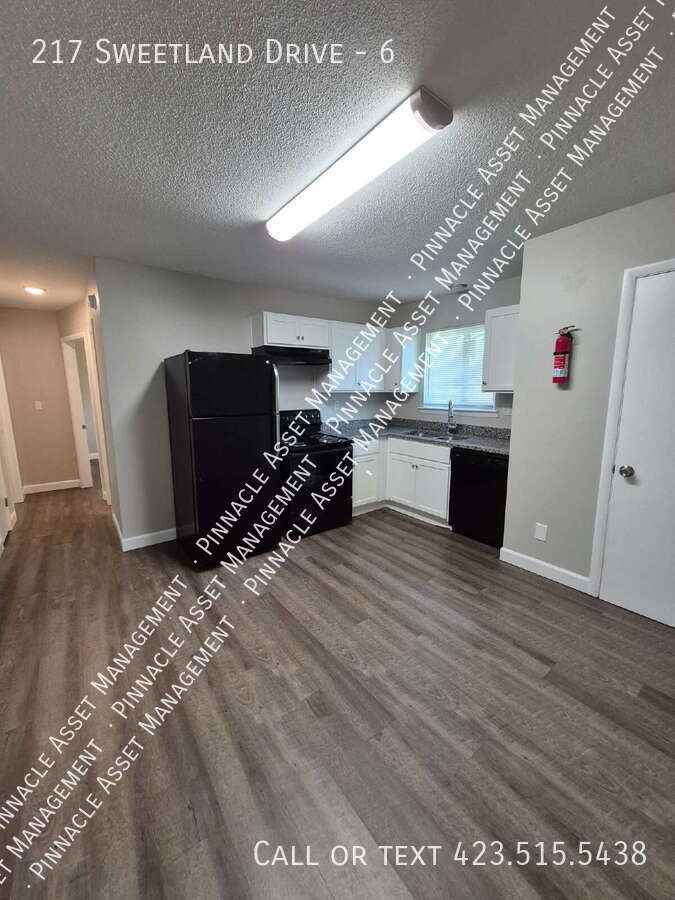 217 Sweetland Dr #6