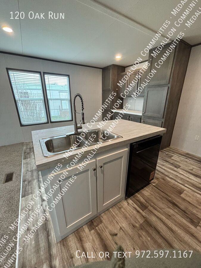 120 Oak Run - Photo 7 of 13