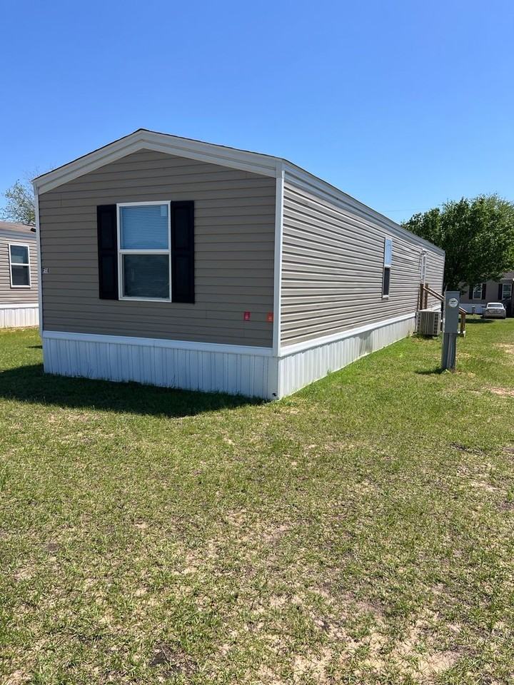 142 County Road 5516 #F20 - Photo 2 of 17