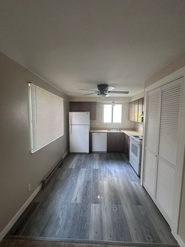 260 Shoshone - 260 Shoshone #B - Photo 2 of 10