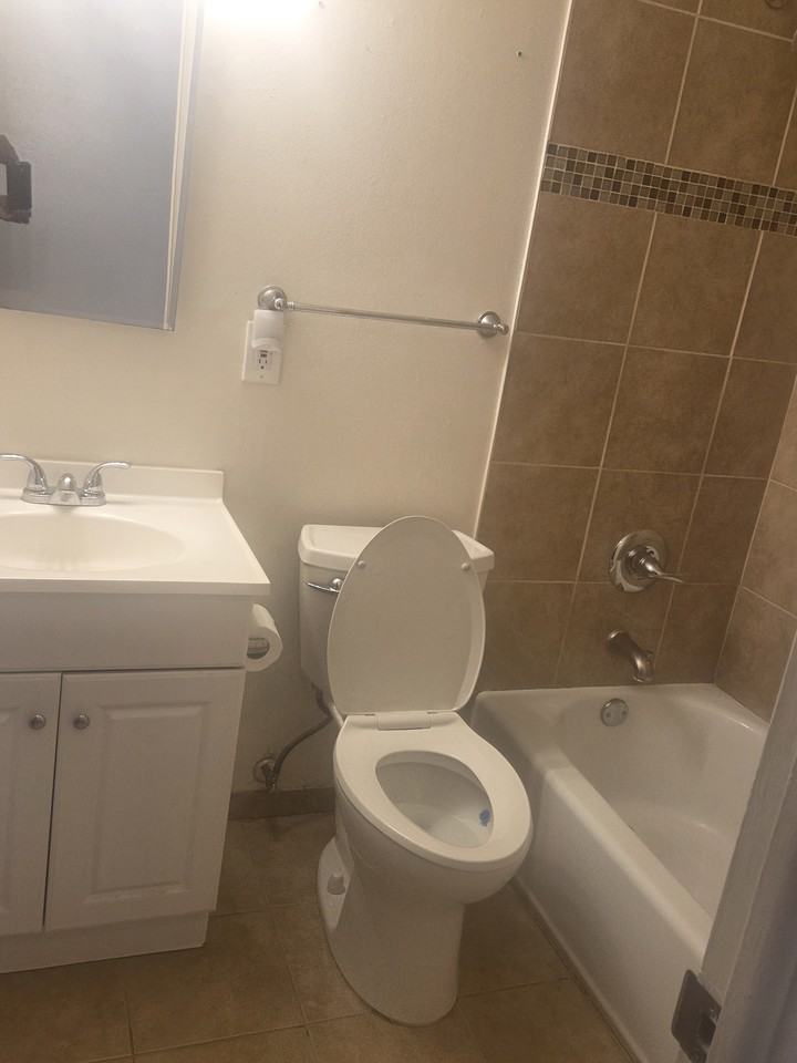 WPARK APARTMENTS - Photo 7 of 9