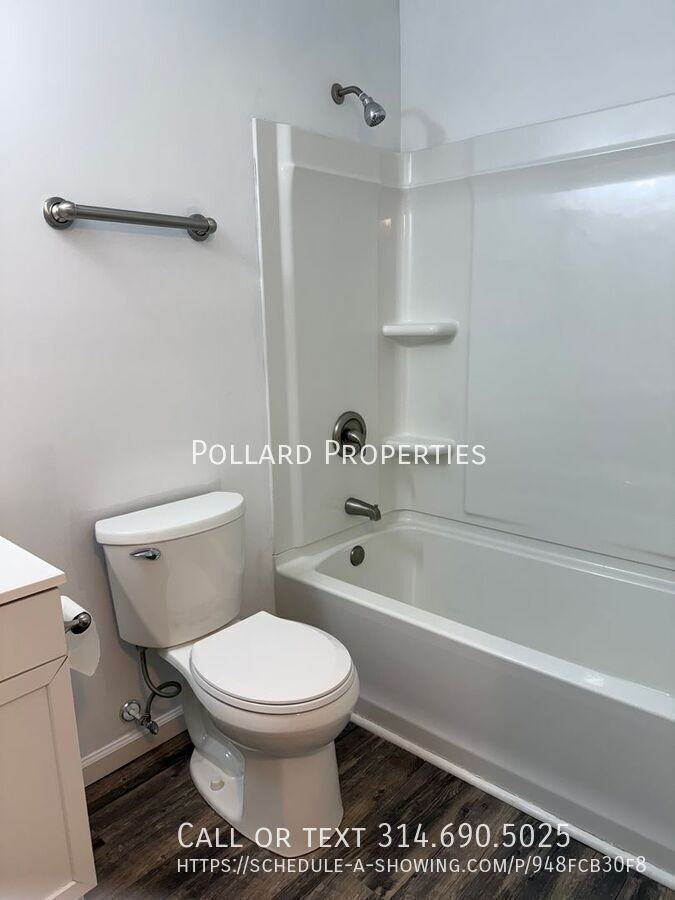 201 Richmond Dr #B203 - Photo 6 of 16