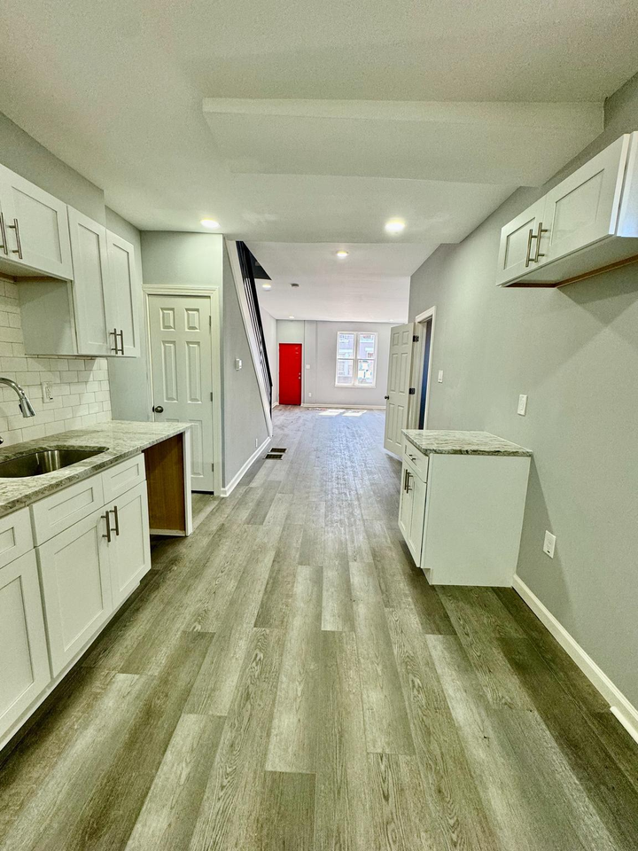 2925 W Susquehanna Ave - Photo 3 of 12