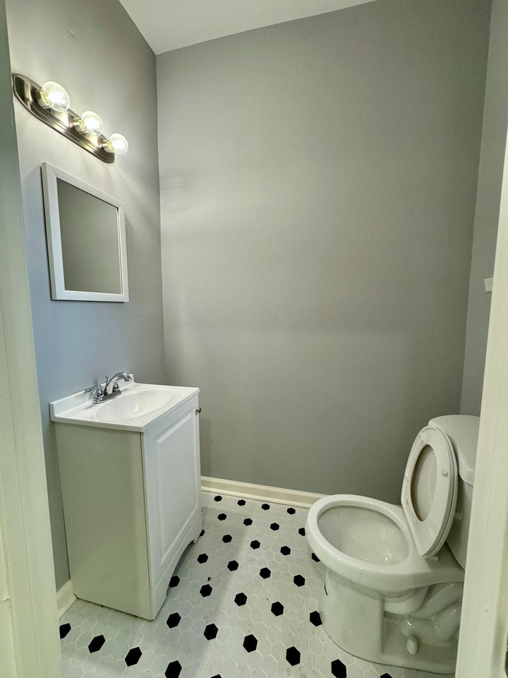 2925 W Susquehanna Ave - Photo 4 of 12