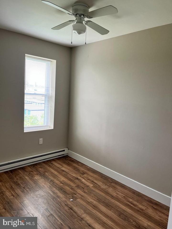 6171 Glenmore Ave - Photo 6 of 6