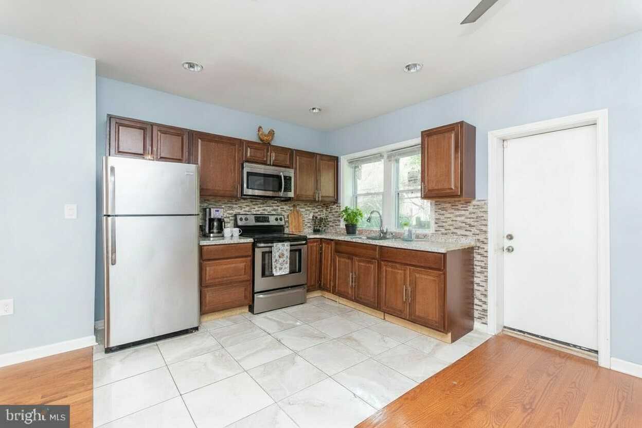 2849 N Bailey St - Photo 2 of 26