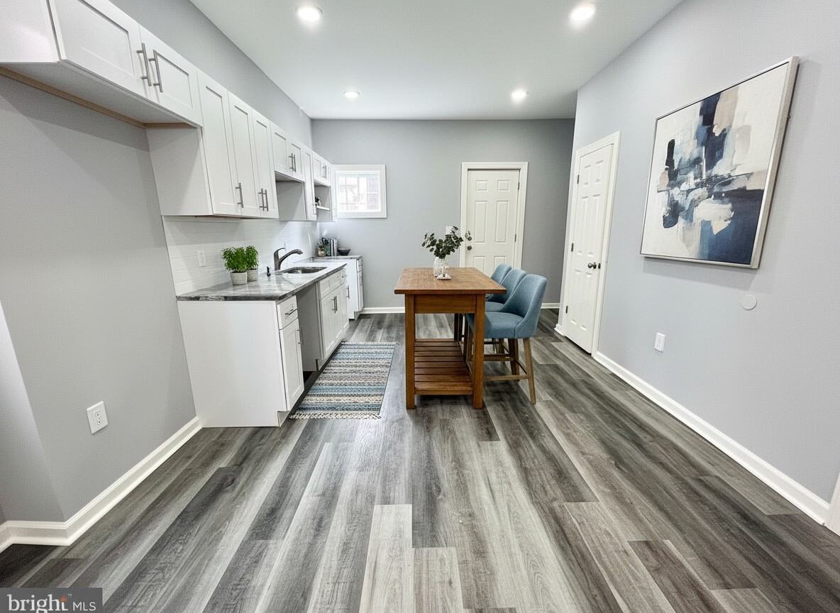 5532 Chancellor St - Photo 3 of 14