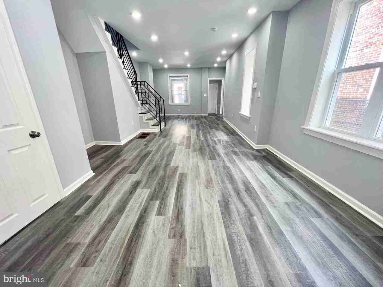 5532 Chancellor St - Photo 5 of 14